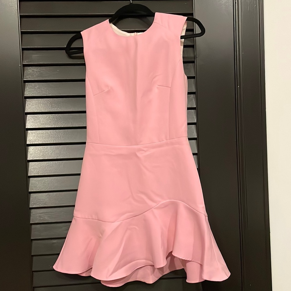 Light pink Hemline dress.